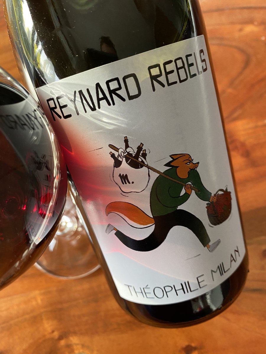 Vin du soir

#domainemilan <a href="/GlouMtl/">Jack Jacob</a> #dansmonverre