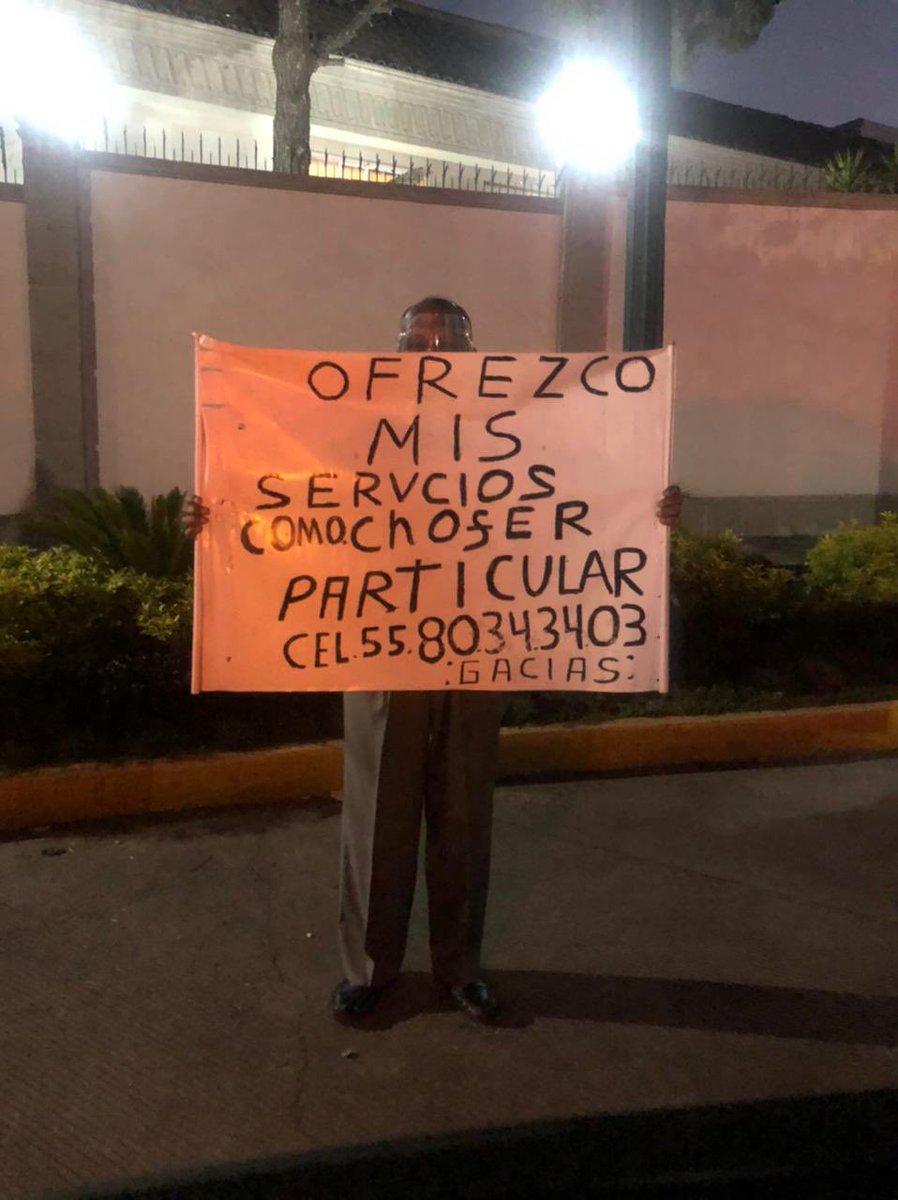 Una amiga me mandó esta imagen para difundirla y ayudar a este señor a que encuentre trabajo.
Lleva 4 días aprox parado en una esquina de Lomas Virreyes con su cartelito. 
Ojalá podamos ayudarlo a que alguien contrate sus servicios 🙌🏻🙌🏻