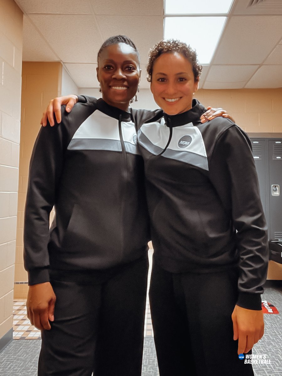 MarchMadnessWBB's tweet photo. Big Up Jamaica 🇯🇲!

Earlier today Tiara Cruse &amp; Demoya Williams became the first-ever pair of Jamaicans to referee an NCAA Tournament Game! (Men’s or Women’s)

#ncaaW https://t.co/nR7T52p6OW