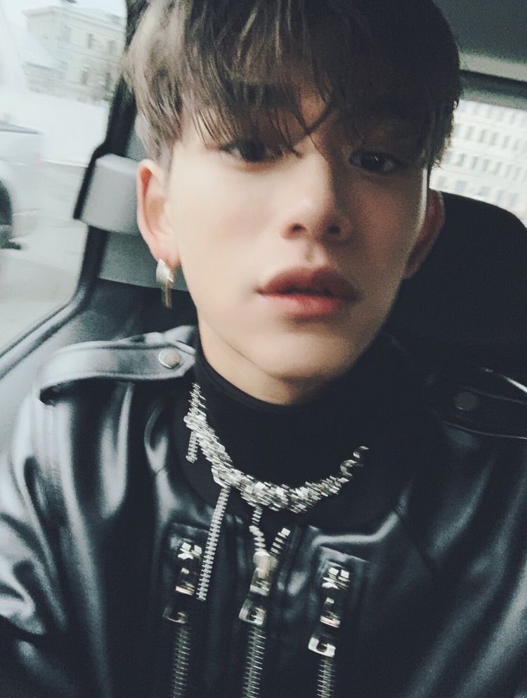 DakruoM_twt's tweet photo. [#EWYN🥐] La versatilidad que muestran en el escenario me deja maravillado. Espero algún día tener la oportunidad de ir a un concierto donde pueda escuchar sus voces, mientras seguiré viendo el #OdetoYou_DVD y apoyándolos con mi regalo. #7TEEN_OTY_INSEOUL #ODEtoYOU_INSEOUL https://t.co/0ZhEop4yC9