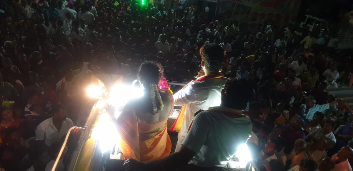 realradikaa's tweet photo. Alangulam #Election2021 #womenpower  #Torchlight 🔦🔦 people want change, #KamalHassan  @ikamalhaasan  @maiamofficial  @realsarathkumar  @OfficialAISMK https://t.co/9CWXm6oIOA