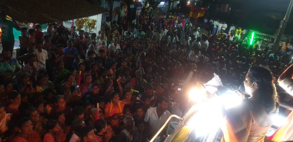realradikaa's tweet photo. Alangulam #Election2021 #womenpower  #Torchlight 🔦🔦 people want change, #KamalHassan  @ikamalhaasan  @maiamofficial  @realsarathkumar  @OfficialAISMK https://t.co/9CWXm6oIOA