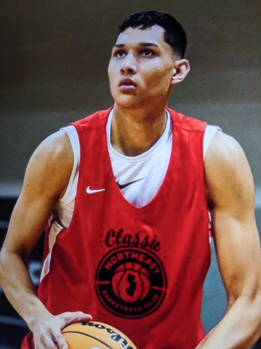 theacademycfl's tweet photo. RJ Melendez made his presence felt in a major way at the Northeast Classic, scoring a game-best 30 points and showing out w/3-level scoring arsenal #Illinoisbound https://t.co/y8ho96QAB6