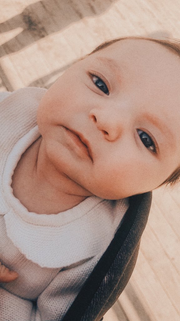 kaylea_x's tweet photo. she legitimately could not be more beautiful https://t.co/1ySG79z06o