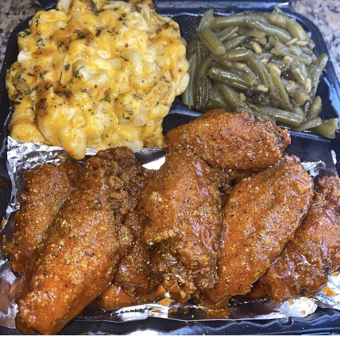 PlattaKing's tweet photo. Buffalo Lemon peppa Wangz #plattaking “Taste like Royalty” https://t.co/xZJGJSSnz6