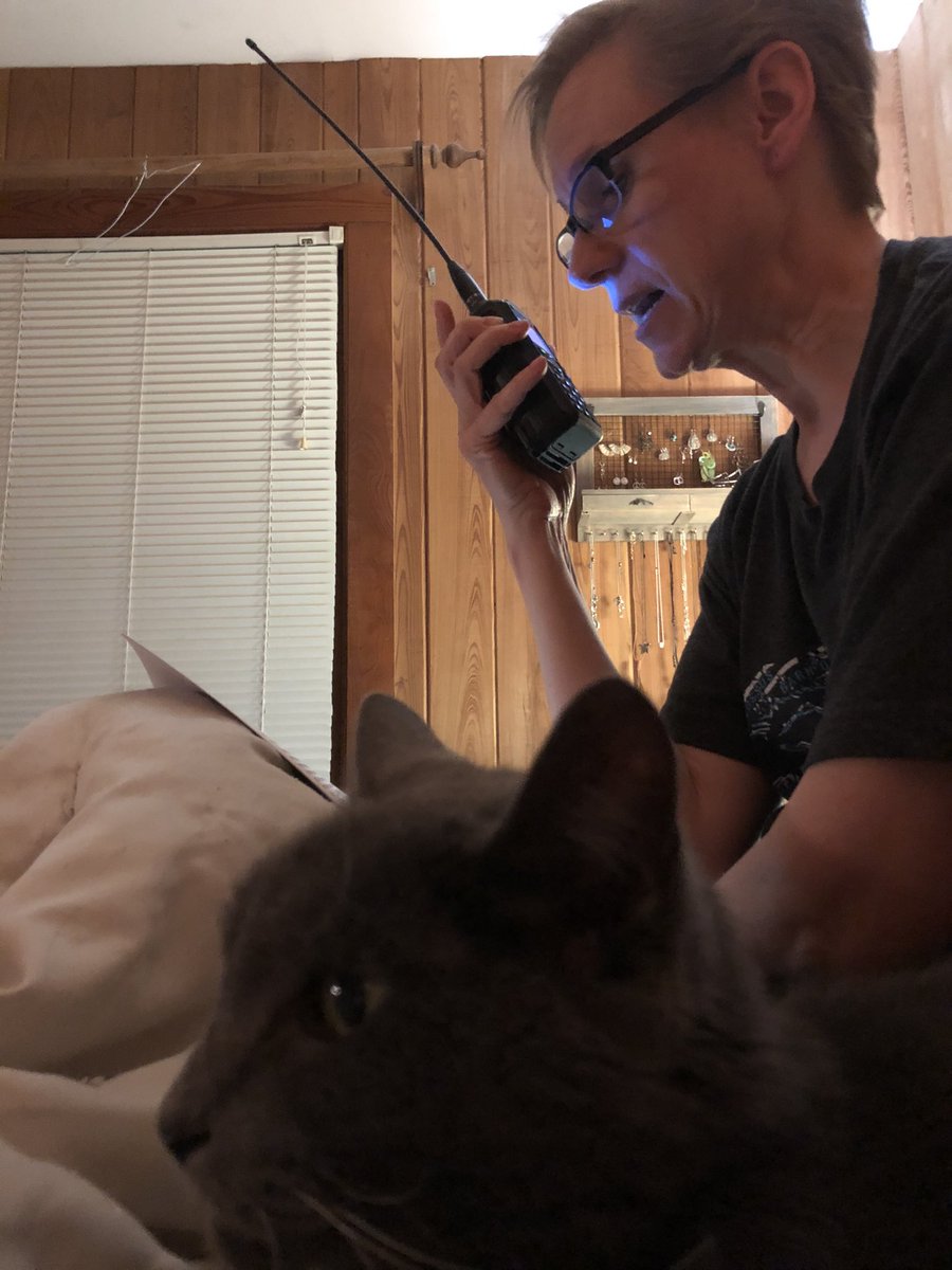 joedom's tweet photo. Our FCARC net control tonight was my YL - Mrs D (KI4HHI) 💃🏼❤️🙌🏻 #hamradio #ylrl #hamchicksrule https://t.co/HrZlGc3wgF