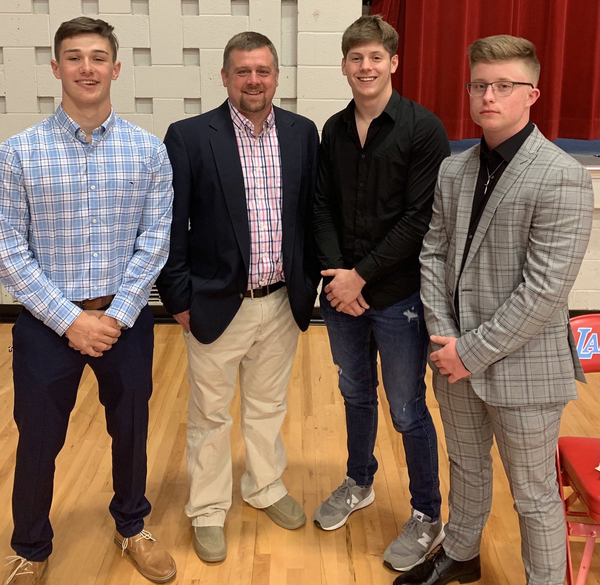 Josh Smith (@coachsmithjosh) on Twitter photo Thankful for the opportunity to coach these dudes at LB/FB. Each won academic awards, each selected to All-WKC and they’re all returning for their senior year! <a href="/drew_hudgin/">Drew Hudgin</a> <a href="/KarsenStarks05/">Karsen Starks</a> <a href="/LoganEmery2/">Logan Emery</a> Thankful for the opportunity to coach these dudes at LB/FB. Each won academic awards, each selected to All-WKC and they’re all returning for their senior year! <a href="/drew_hudgin/">Drew Hudgin</a> <a href="/KarsenStarks05/">Karsen Starks</a> <a href="/LoganEmery2/">Logan Emery</a>