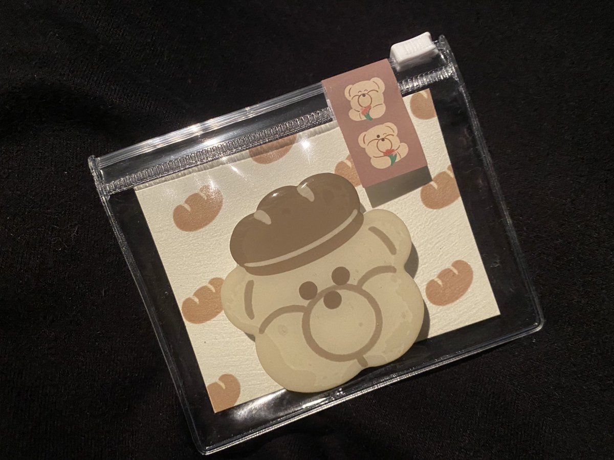 먼치킨빌리지 그립톡 귀여워
버블이는 사랑🍞🥖🥐🥯🍞🥖🥨