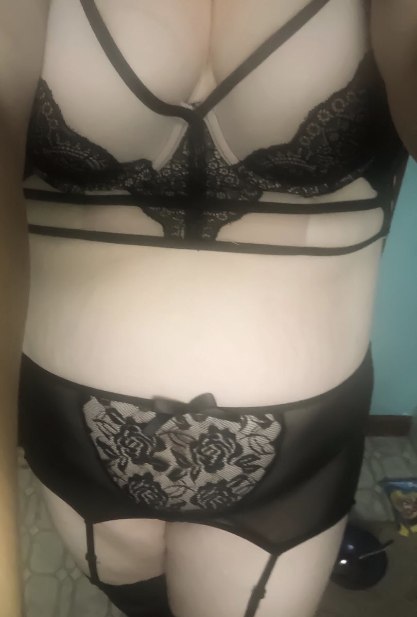 MissCoraCane's tweet photo. 💋 Don’t fight it. Let me become your obsession. 💋

Tips on my OnlyFans tonight get an exclusive pegging video! 🍆 

https://t.co/FeKanBDZ8Q

prodomme femdom mistress dominatrix goddess bdsm fetish https://t.co/BN8wr53YjI