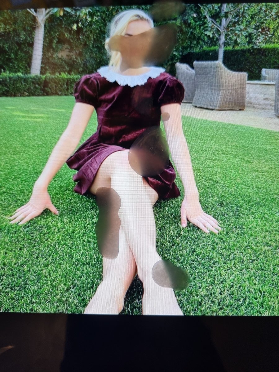 CelebT156's tweet photo. Just a cumtribute on Kiernan Shipka, heavily inspired by @NaughtyKitty198 https://t.co/MfyuO3VXAy