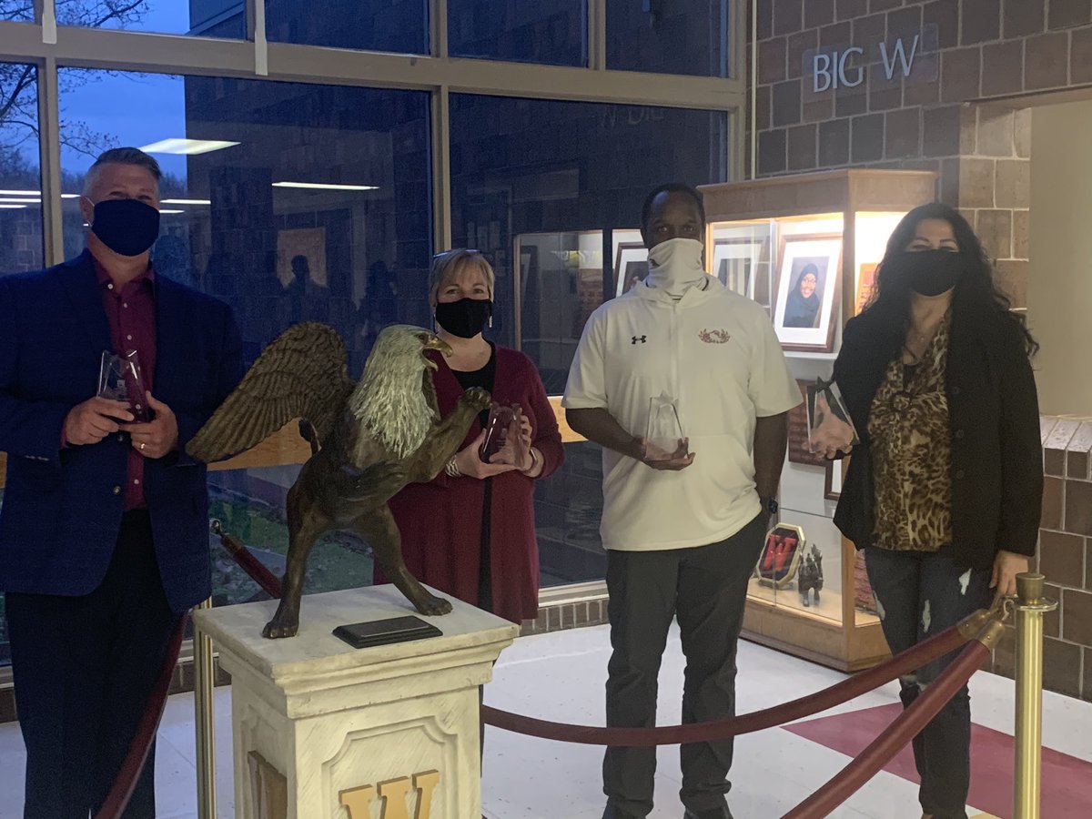 EquityUpliftED's tweet photo. Very proud of our @TonkaNation Culture of Excellence Honor Cadre Inductees Carolyn Knapp,
Alma Perez-Reyna, &amp; I’van Peterson; and NKC’s Volunteer of the Year, Pastor Stephen Mattingly.  Our Tonka students are at an advantage because of your service and dedication. 

Thank you! https://t.co/B7GkyoSB7C
