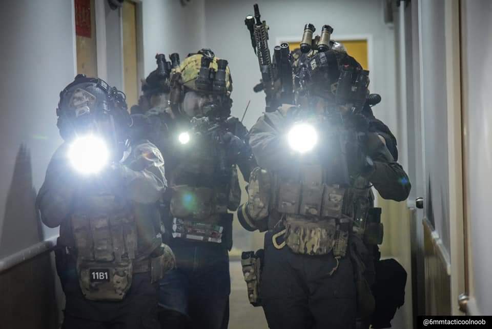 6mmtacticoolno1's tweet photo. We are coming for you~

@MijpW54
@z26333479

#loadout #loadoutdisplay #tacticool #tacticalloadout #gasmask #CBRN #operator #operatorasfuck #geissele #firstspear #opscore #vortex #steineroptics #magpul #ssprecision #surefire #lawtactical #gearporn #tacticalgear #pewpew https://t.co/ED4L05WpNk