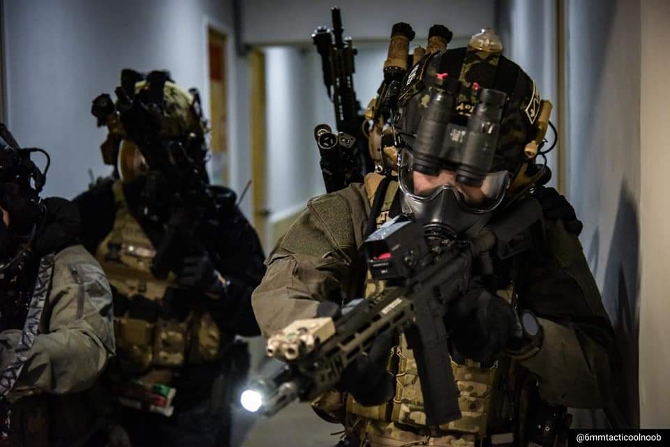 6mmtacticoolno1's tweet photo. We are coming for you~

@MijpW54
@z26333479

#loadout #loadoutdisplay #tacticool #tacticalloadout #gasmask #CBRN #operator #operatorasfuck #geissele #firstspear #opscore #vortex #steineroptics #magpul #ssprecision #surefire #lawtactical #gearporn #tacticalgear #pewpew https://t.co/ED4L05WpNk