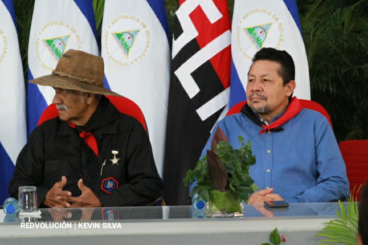 Comandante Presidente Daniel Ortega Saavedra y Compañera Rosario Murillo Vice Presidenta de #Nicaragua en acto conmemorativo del 41 Aniversario del inicio de la Cruzada Nacional de Alfabetización #PuñoEnAltoLibroAbierto 
#ManaguaSandinista 
<a href="/MinsaTipitapa/">Salud en Familia y Comunidad TIPITAPA</a> <a href="/Blandon_ly/">Odalys Santana ❤️🖤✌️</a> <a href="/FloryCantoX/">Flor y Canto 🇳🇮</a>