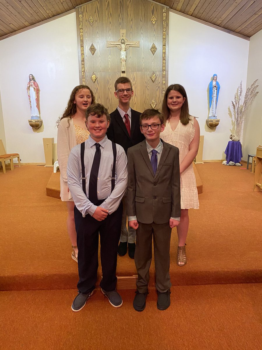 grecddroberts's tweet photo. Chris &amp; Dakota made their Confirmation tonight. What a blessed evening it was. Congratulations to all the St. Theresa Confirmation Kids. 🙏🏻❤️ ⛪️ https://t.co/WMUd8x00yS
