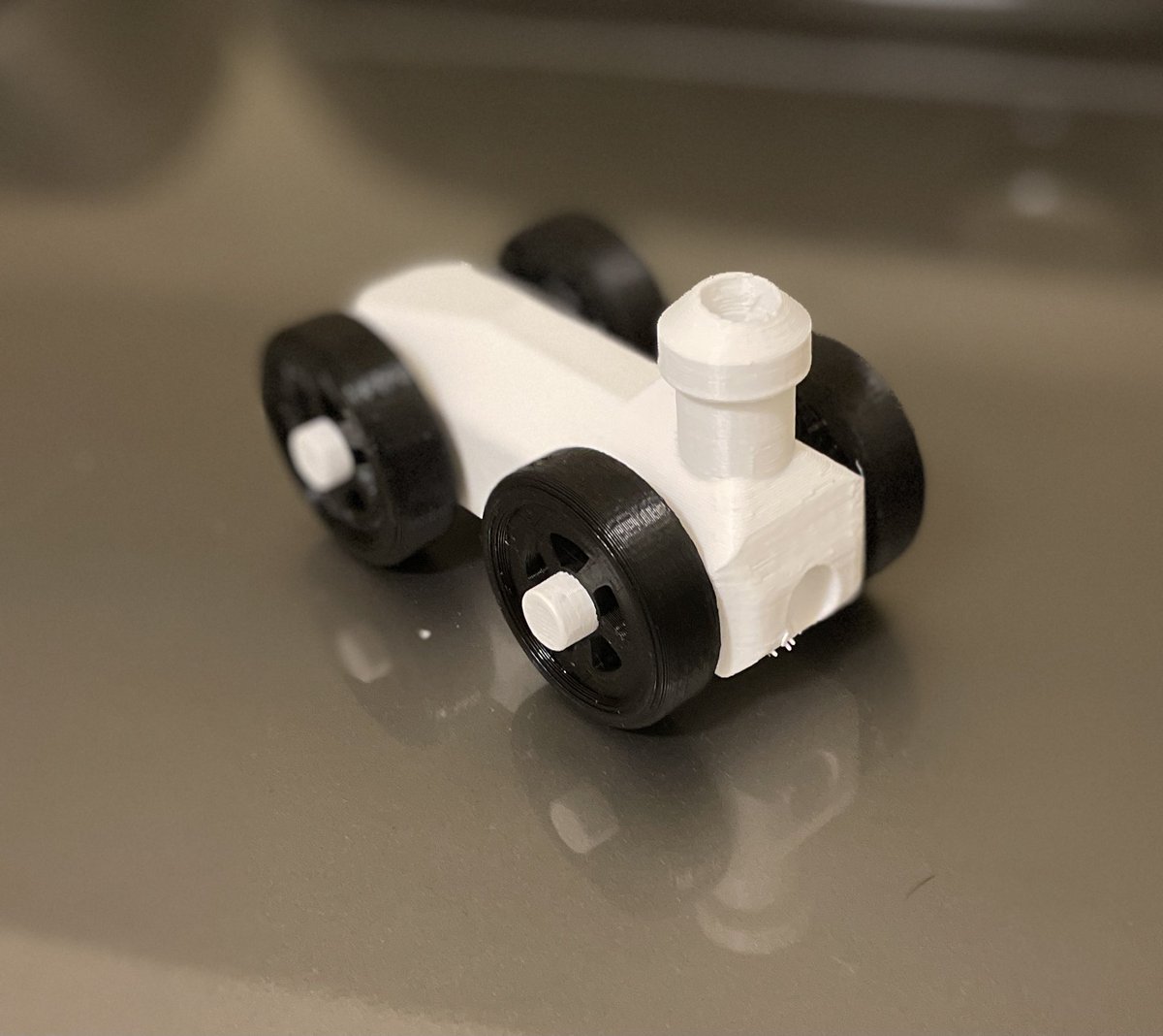 HighDeeGee's tweet photo. Build a balloon racer with Tinkercad and fusion 360... #Tinkercad #3dprinting https://t.co/mIFsbD4NA9