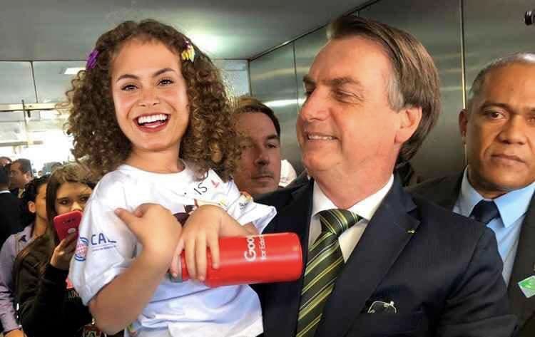 Dynamara's tweet photo. Para ela o Covid é uma bobagem! #bbb #bbb21 #redebbb #FalandoDeBBB #ForaBolsonaro #ForaBol卐onaroGenocida https://t.co/NwNDLfFq1T