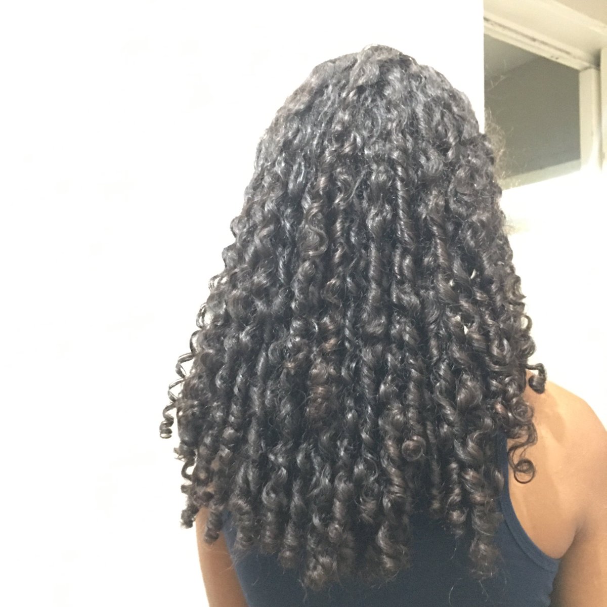 aiessaleal's tweet photo. Bora ajudar a divulgar o trabalho da amiguinha aqui🙋🏾‍♀️ https://t.co/fI3eQ4eKWG