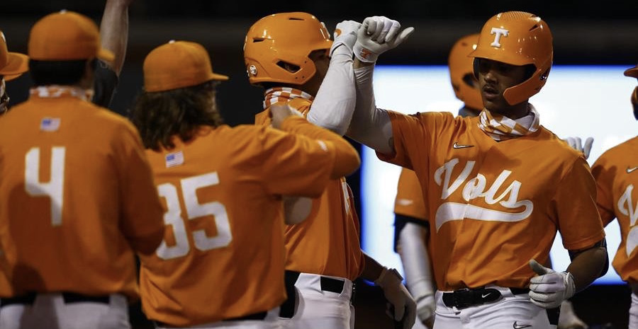 BASEBALL: No. 9 #Vols stay hot, roll an Eastern Kentucky team that beat top-10 Louisville last week.

bit.ly/3tTv2Mv