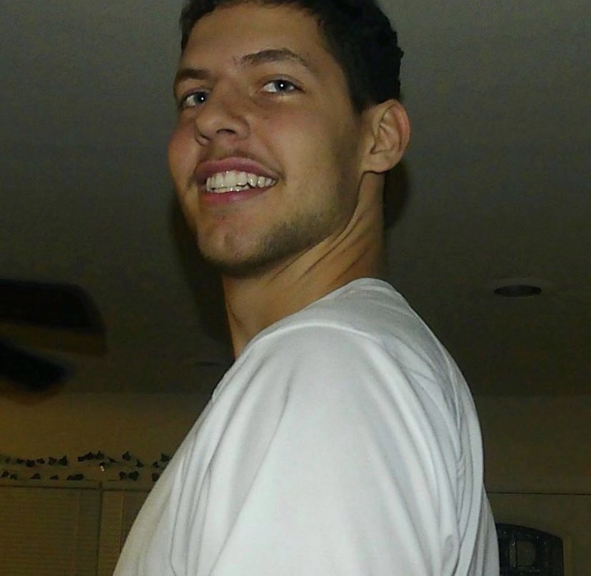 section_ls's tweet image. As the Smith family mourns the loss of Ryan, we want to support them as a community. All we ask is that Friday, March 26 (M-Z students) and Monday, March 29 (A-L students) wear orange in support. Ryan was an inspiration that impacted many of us. Rest In Peace #RelentlesS 🧡