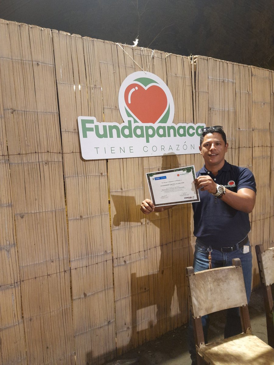 acastrillog's tweet photo. Priivilegio el Poder representar al @DptoDelCesar en Diplomado en Turismo Rural Sostenible, inmerso en el Parque Nacional de la Cultura Agropecuaria @ParquePanaca becado por @fonturcol y @MincomercioCo. Regreso a seguir sirviendo a la Región. GRACIAS @FundacinInterc1 https://t.co/wTpajK2jIu