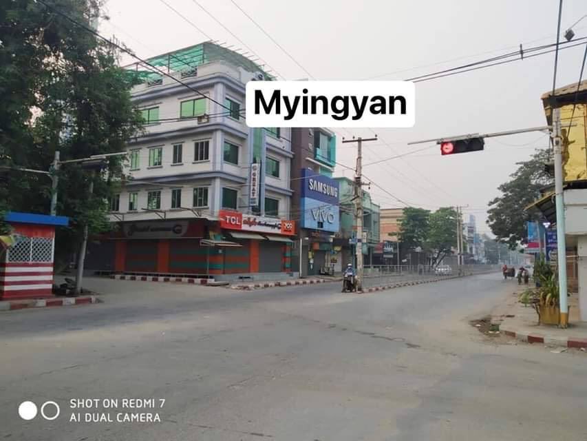 Bella16400's tweet photo. Myanmar Being Silent and Defy The Coup‼️
In furtherance of denying people are living in normal life under Coup n paying respect to all fallen democracy heroes, all cities in Myanmar stay silent on Mar24.🇲🇲

SILENCE REVOLUTION
#Mar24Coup
#WhatsHappeningInMyanmar

@poppymcp https://t.co/k6j3K83KY7