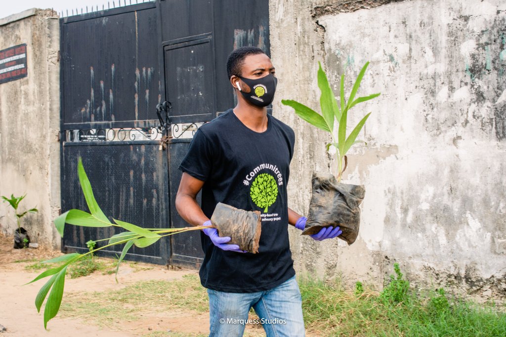 mblexxyn's tweet image. Ikoyi/Obalende #communitrees planting exercise @SustyVibes. I love this group