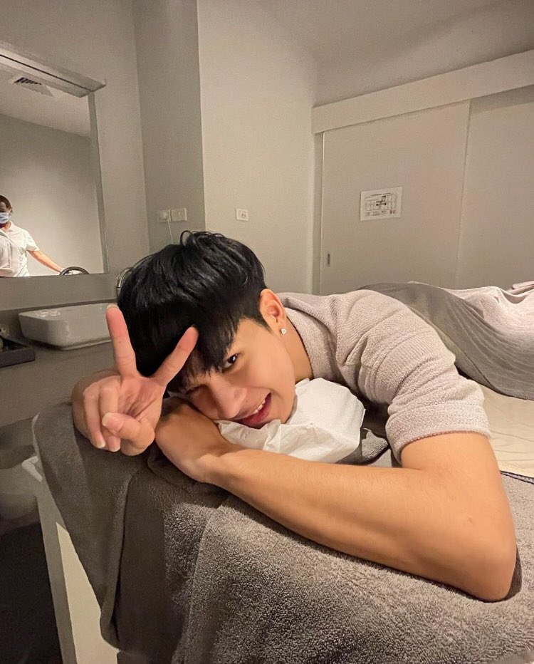 babyart70384142's tweet photo. สำหรับวันนี้ขอให้มีแต่รอนยิ้มกับความสุขนะ สู้สู้จ้า✌️✌️🥰 #ArtPakpoom #เบบี้ฮาท https://t.co/ga4Obs5VC1