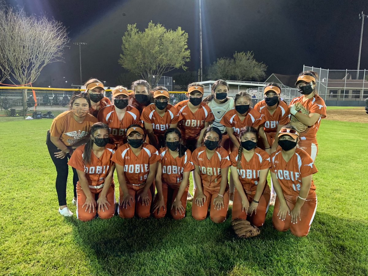 DOBIE_SOFTBALL's tweet photo. Congrats to these beasts on a huge win over Memorial ! 7-5 and yβall for it! So proud of yβall! π€ https://t.co/X7z2RXicH0