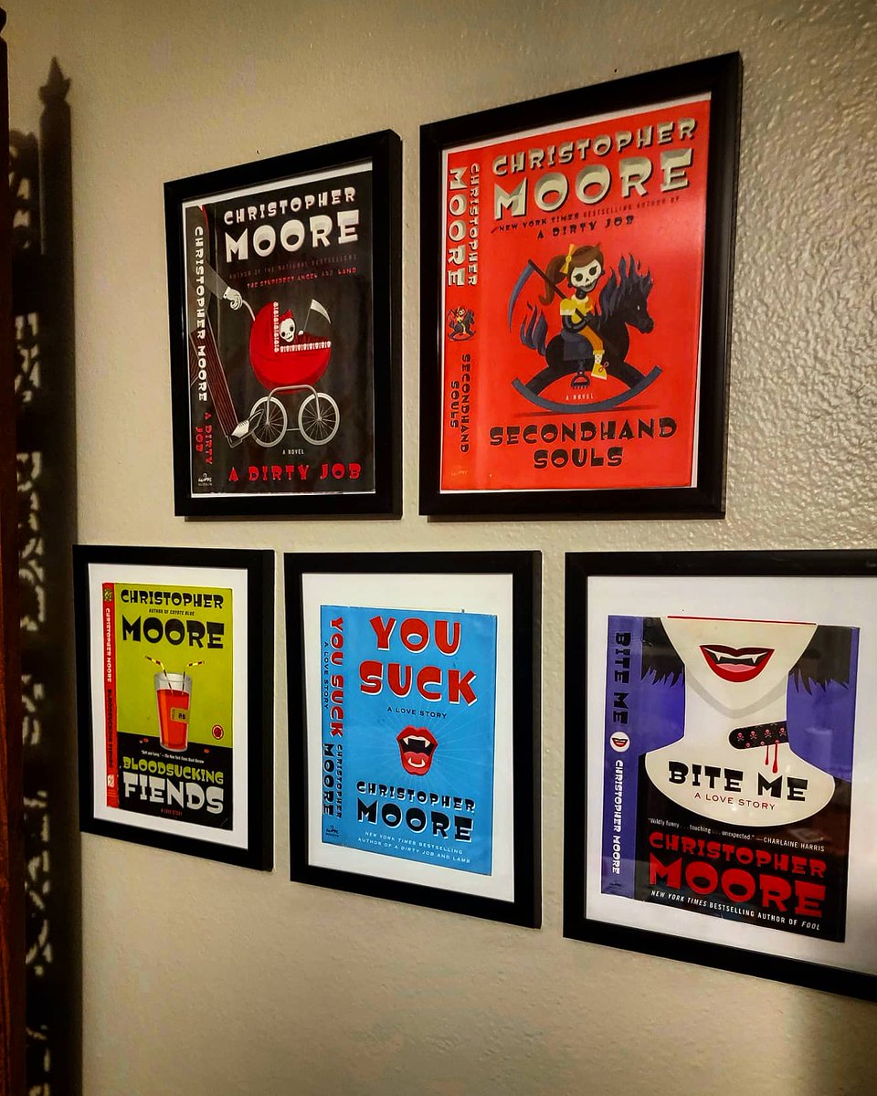 chandyelizabeth's tweet photo. When you know,  you know. 
I might be crazy.
It's fine,  though. 
@TheAuthorGuy
#itsnoquilt
#demonsvampiresandJesus
#nowIhavetoomanycopies
#writeanotherone
#cantsplit17
#wouldvebeeneasierifhesoldposters
#whatevermymomthinksimcool https://t.co/w8v48v2dxX
