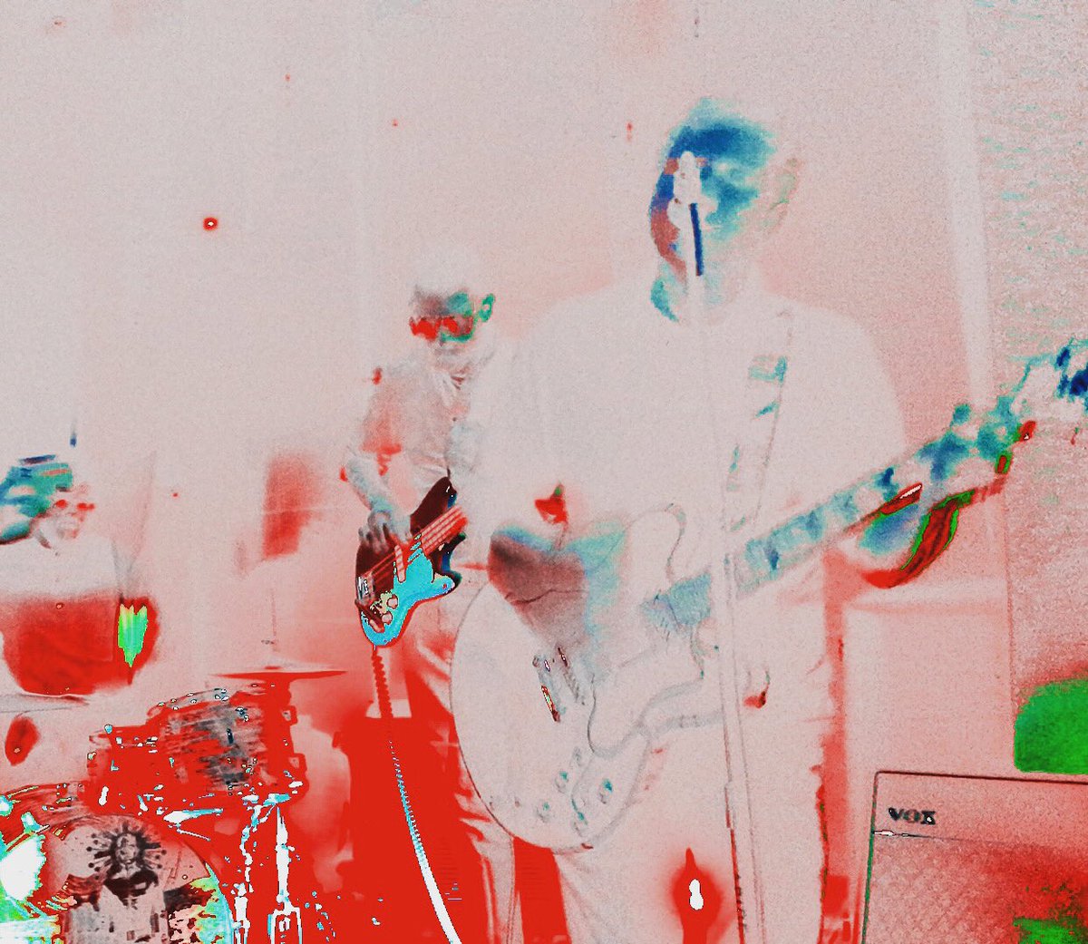 TruePrimitives's tweet photo. #revolutions #trueprimitives #cometrockrecords #thebiglegrowlski https://t.co/1cPK2gkGCL