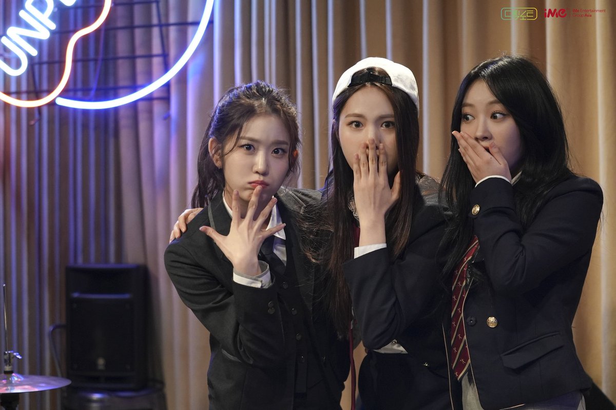 ChoiBoniPics's tweet photo. #드림노트 #최의정 #보니 #페이지
#DreamNote #ChoiEuijeong #Boni #Page #Wish #Miso #Sumin  

Boni with Miso &amp; Sumin💕 https://t.co/uBcuAlGEFz