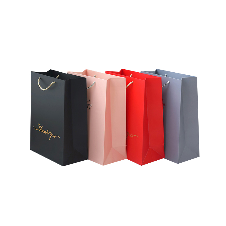 Luxury #Paper #Bags with Gold Stamping, Size and Printing Can Be #Customized
#radetop #custom #gift 
innovtechtw.en.taiwantrade.com/product/luxury…
