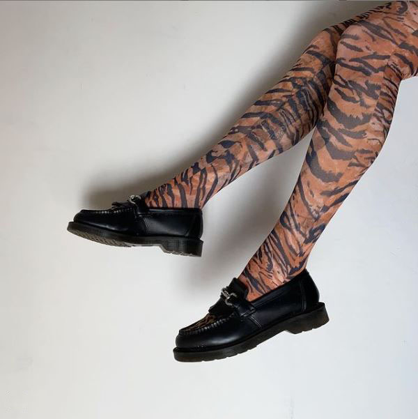 <a href="/goaskellice/">Ellice Arblaster</a> in our BRAND NEW tiger printed tights 😍

available up to a size 24! shop these now via our website.🐯