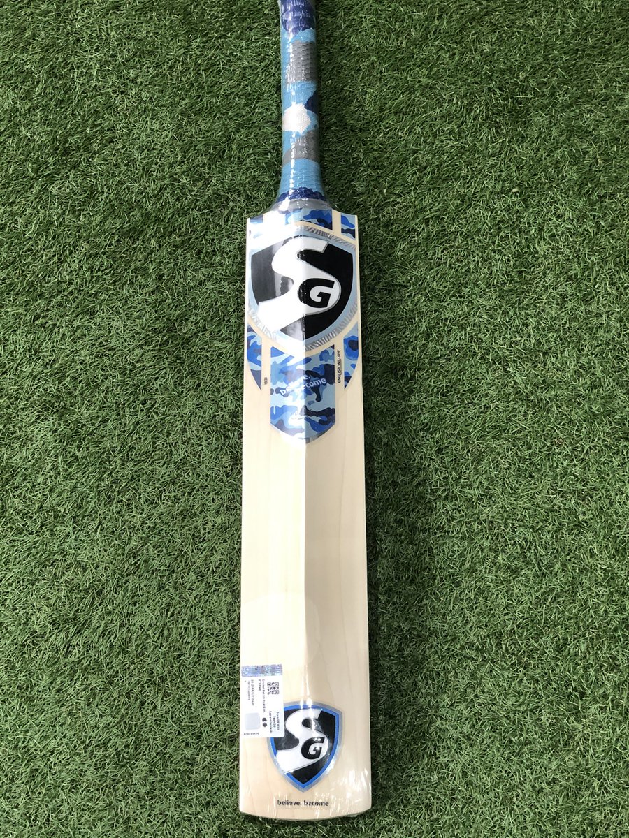 Allthegear99's tweet photo. SG Players Xtreme #Cricket #Bat

Made from English willow.
With a full profile and a massive sweet spot due to the minimal concaving.

Weight: 2lb 9oz
Edges: 38mm
Grains: 7

Price: 
£149.99 + shipping

#believebecome #sg #tcs #bestbats #pingkings https://t.co/0KA1kS2WMh