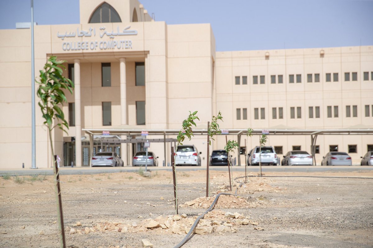 qunewspaper's tweet photo. على مدى 30 يومًا.. #جامعة_القصيم تستهدف زراعة 10 آلاف شتلة خلال مشاركتها في المرحلة السابعة من حملة #أرض_القصيم_خضراء

- https://t.co/9u6fcFb7un https://t.co/CbfV5q7CQZ