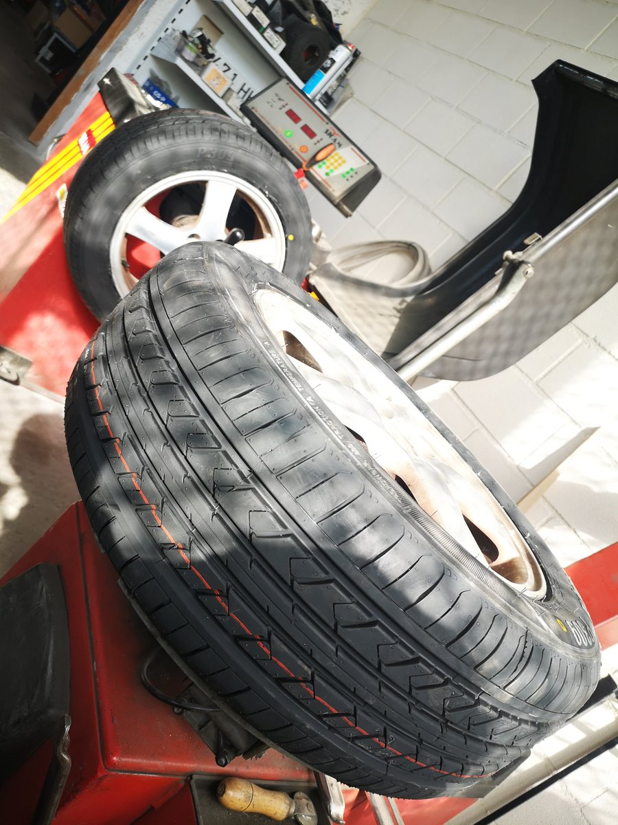 talleresMB's tweet photo. Ayer terminamos el día como lo empezamos hoy, ¡montando neumáticos! 🚗 🥰

¿Quieres que revisemos el estado de tus neumáticos? 👨‍🔧👇

📍 #Polop Polígono Industrial Pla de Terol, C/ Apolo 5A

¿Nos necesitas? 🙂
📞 Citas 96 587 05 50
📲 WHATSAPP 602 510 325

https://t.co/haJbb9xjqS https://t.co/ePiY8Ktp35