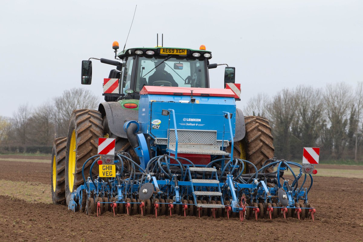Drilling mustard in Lincolnshire <a href="/Elsomsseeds/">Elsoms Seeds</a> <a href="/dgwhoyles/">David Hoyles</a> <a href="/HRichardsonn/">Henry Richardson</a>