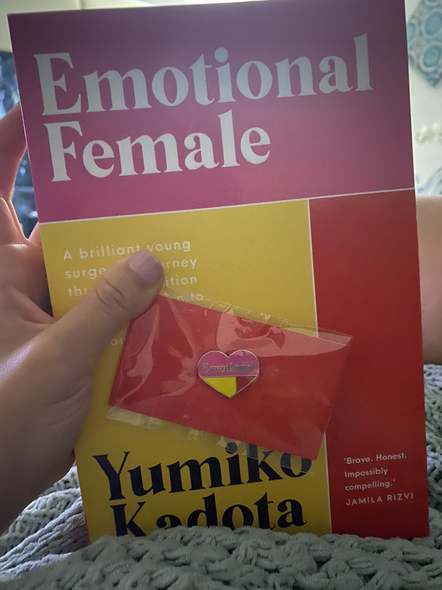 CG_MazJo's tweet photo. A couple of #EmotionalFemale’s walked into @DymocksSydney , picked up book copies, and were absolutely #obsessed with the included pin!! 😍💖 @CJJennett and I will wear them proudly at @FranklinWomen’s event next week ‘In Conservation with @mindbodymiko’ #bookextras #readinglist https://t.co/N1iXrdpgwA