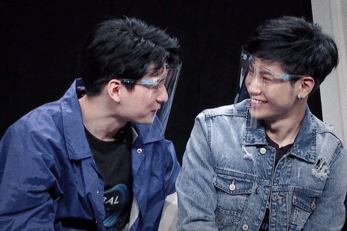 ginoongjeian's tweet photo. I know you love me, I can see in your eyes...
#ใช้สายตาเยอะไป https://t.co/p1yhuAeJbQ