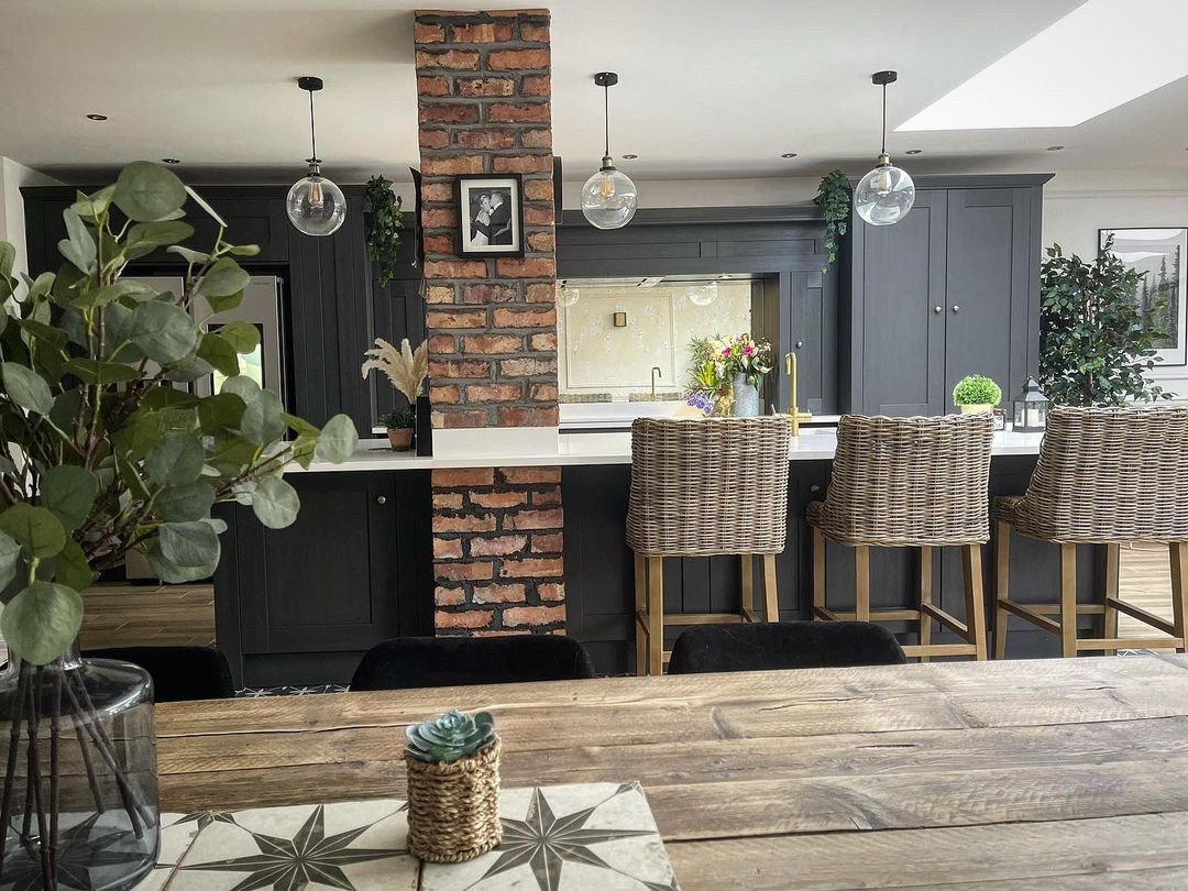 WrenKitchens's tweet photo. Blend two or more warm hues to create a cozy kitchen, or balance spicy-hot tones with cool blues and soft neutrals to fashion galleys with a beachy attitude. 

#Wrenovation #Wrenkitchens #Kitchensofinstagram #perfectkitchen #shakerkitchen #homedecor #kitchendecor https://t.co/kt8kOWOYam