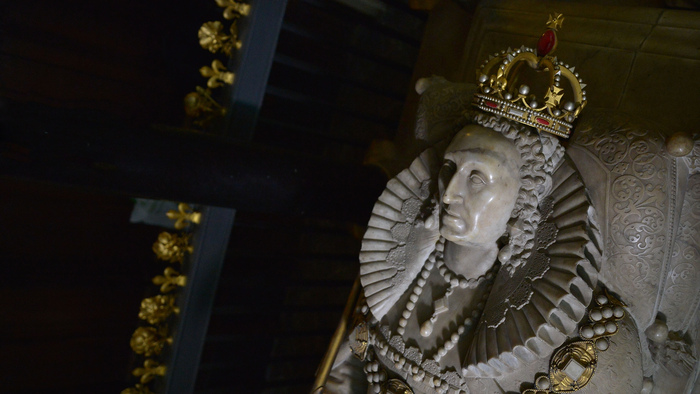 Elizabeth I died #OTD 1603. Her long reign was one of the most brilliant in English history.

She is remembered for the defeat of the Spanish Armada, the execution of Mary Queen of Scots and for voyages of exploration and discovery.

Discover more: westminster-abbey.org/abbey-commemor…