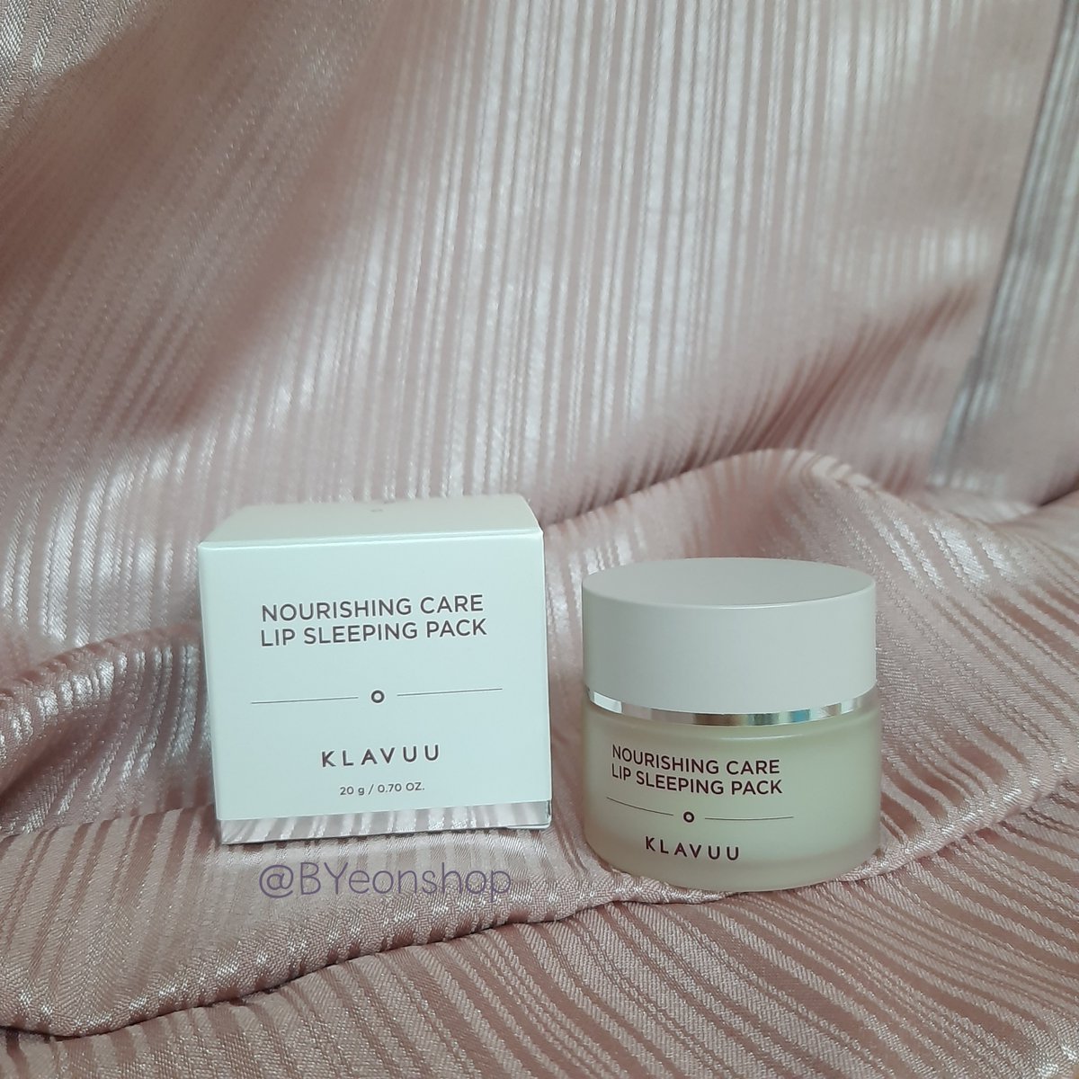 BYeonshop's tweet photo. KLAVUU Nourishing care lip sleeping pack🌷✨
-บำรุงริมฝีปากให้เนียนนุ่ม,ชมพูระเรื่อ
-ส่วนประกอบจากธรรมชาติ
-กลิ่นวานิลลา
-เนื้อสัมผัสไม่หนัก/หนึบ
-ทาได้ทั้งเช้า,ก่อนนอน
-20 g.
🏷️220฿
🚚reg30/ems50
✅ว่าง 7 กป
#ลิปมาส์ก #ลิปบาล์ม #klavuu #howtoperfect #lipsleepingpack #lipsmask https://t.co/NOlanCRqim