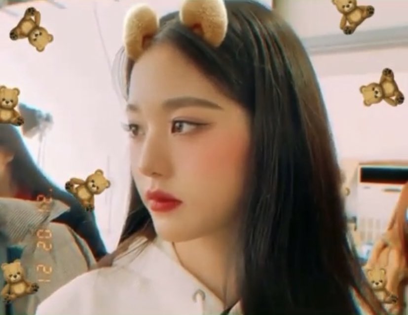 wonyoung pics tweet media