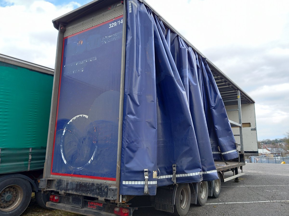 Used Trailer For Sale | 2014 SDC/Lawrence David Tri-Axle Curtainsided Double Deck Trailer

donbur.co.uk/gb-en/used/210…

#trailersforsale #usedtrailers