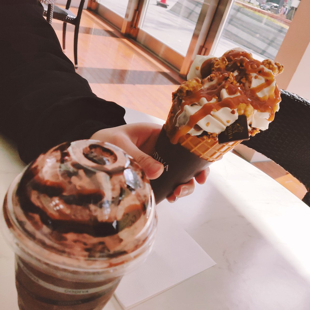 すずめඊ 白い恋人パークにもいったよ 建物可愛い