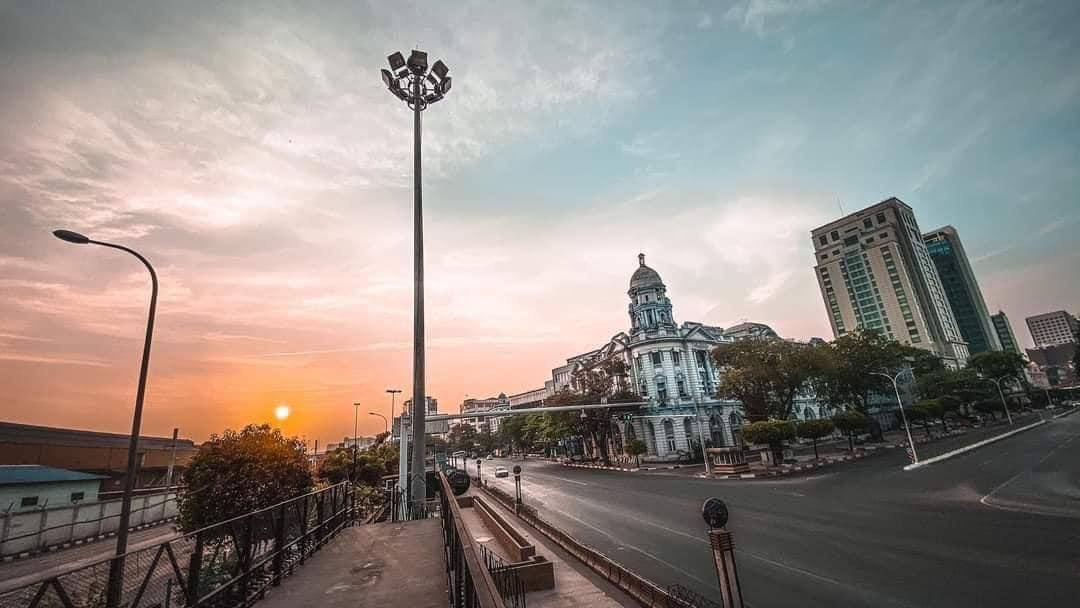 MinMawKunn4's tweet photo. Silent Yangon
No people outside, no cars driving on streets, no businesses running.
People are proving Junta wrong that everything is back to normal.
SILENCE REVOLUTION 
#WhatsHappeningInMyanmar
#Mar24SilenceStrike https://t.co/hNf98WjC6D