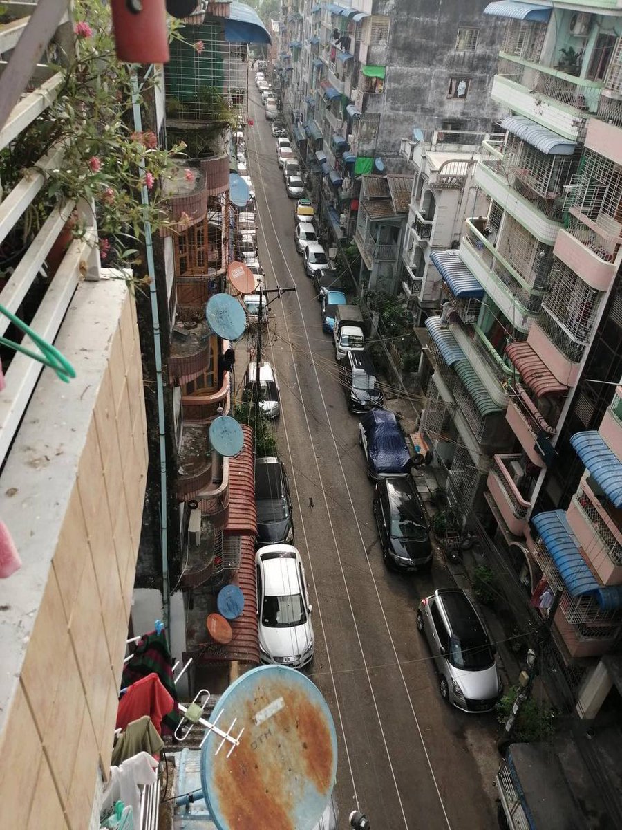 MinMawKunn4's tweet photo. Silent Yangon
No people outside, no cars driving on streets, no businesses running.
People are proving Junta wrong that everything is back to normal.
SILENCE REVOLUTION 
#WhatsHappeningInMyanmar
#Mar24SilenceStrike https://t.co/hNf98WjC6D