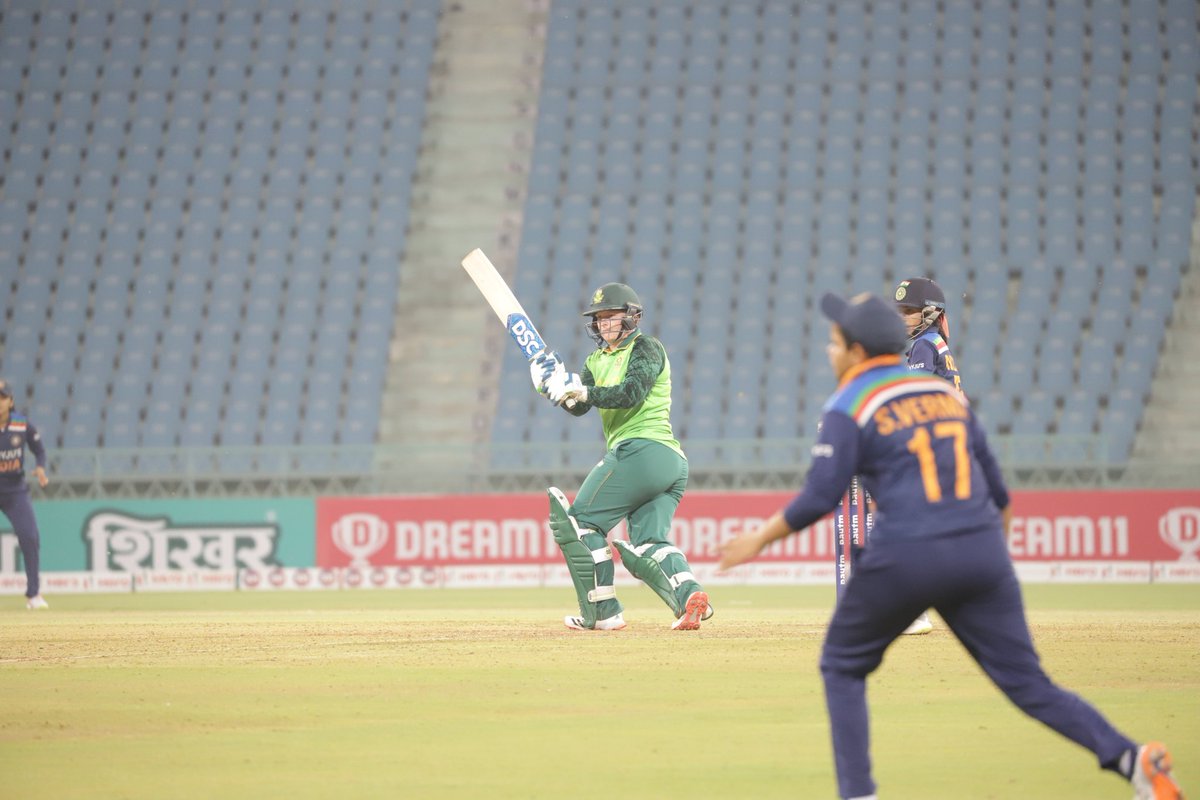 Lizelle Lee tweet media