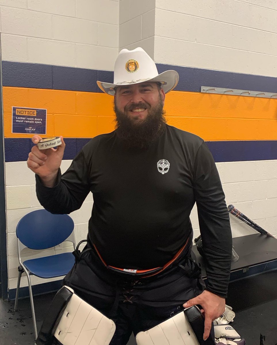 615Mercs's tweet photo. a 3-0 shutout belongs to @SgtSmash77 tonight!!!!! Player of the Game honors goes to our very own Brick Wall. #thisistheway #gamepuck #beerleague #brickwall https://t.co/L0oadHu1zs